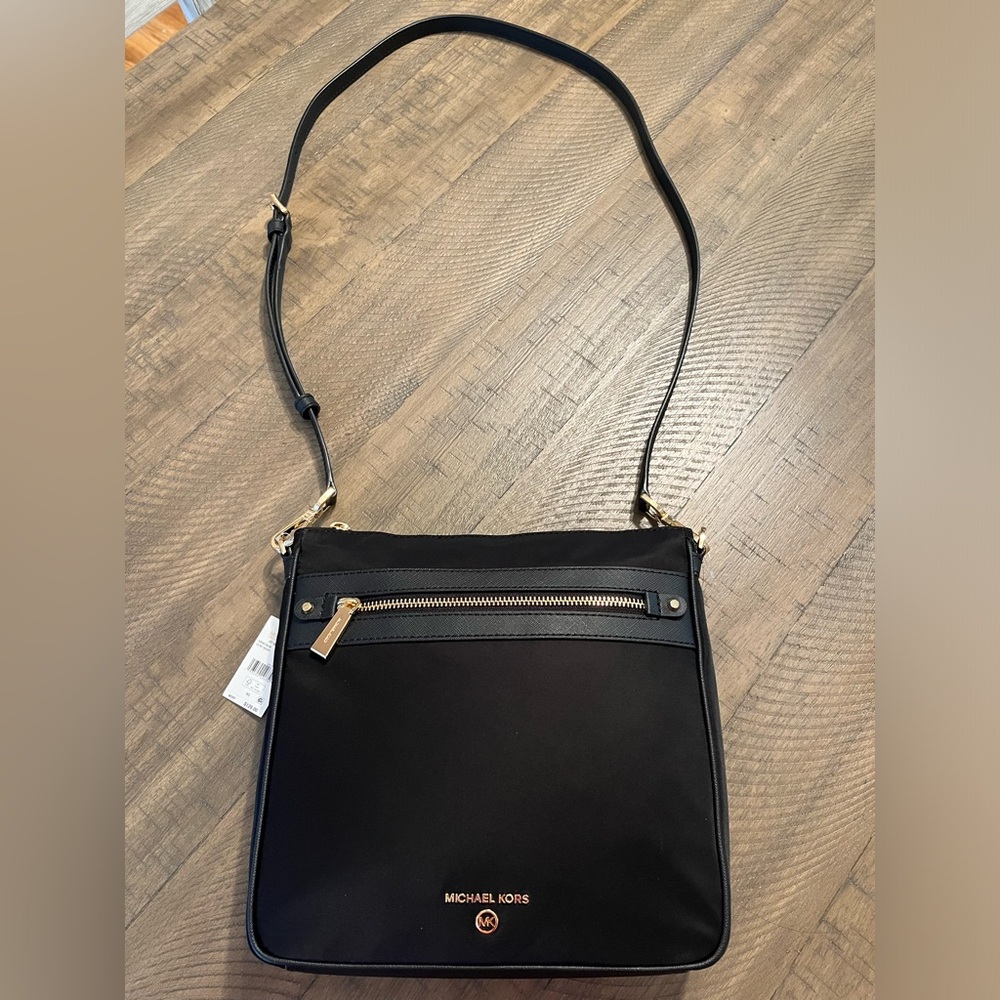 Michael Kors Jet Set Charm Messenger Bag NWT